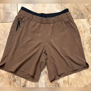 NWOT...REl Co-op Active Pursuits 7" Shorts Brown-Women's Size Small.